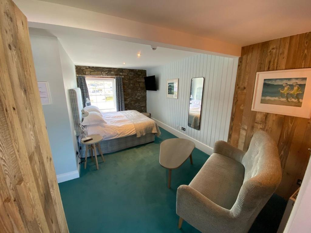 Harbourmaster Hotel Aberaeron Exterior photo