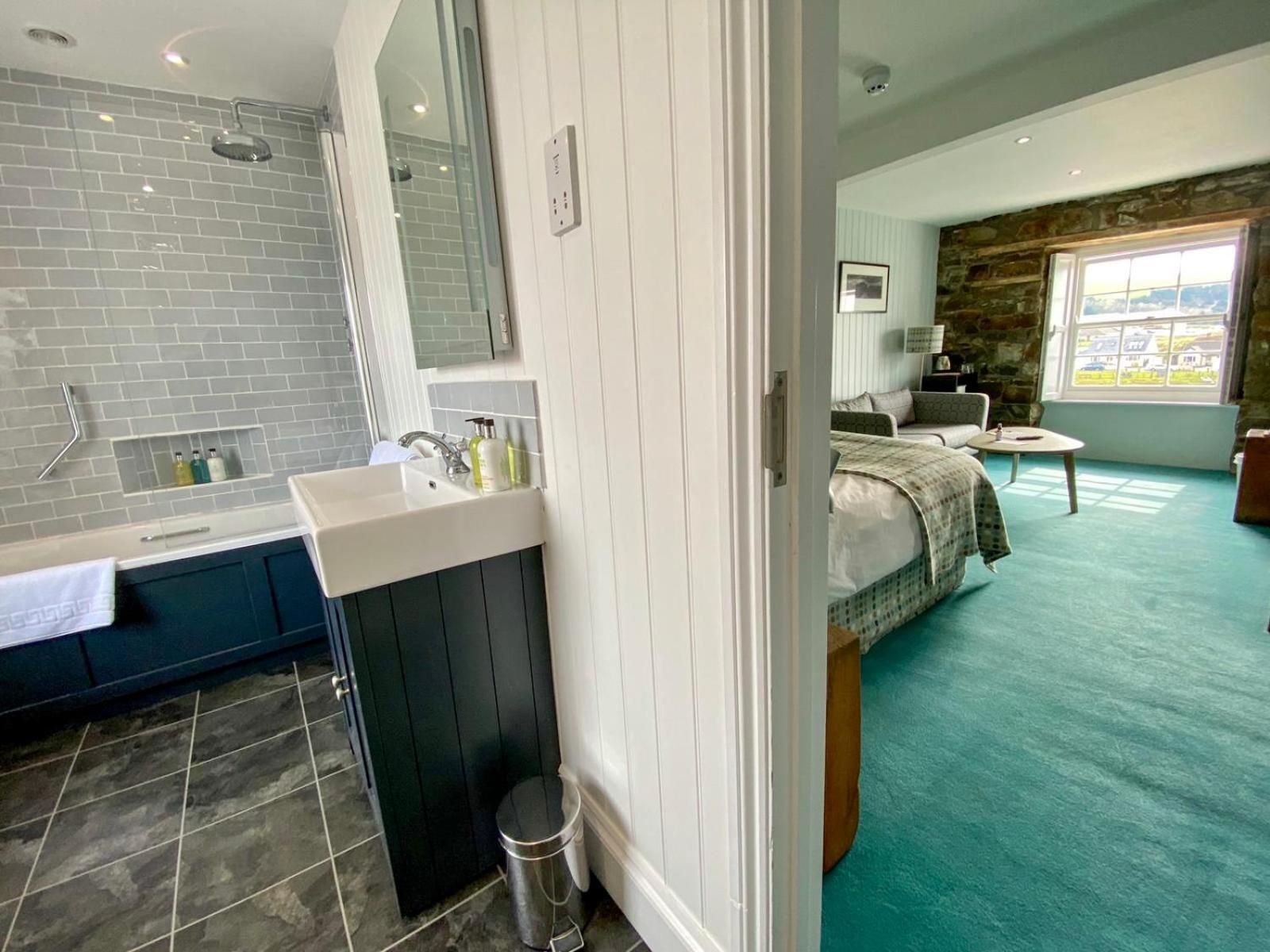 Harbourmaster Hotel Aberaeron Exterior photo
