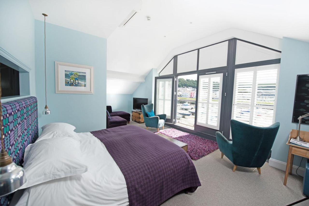 Harbourmaster Hotel Aberaeron Exterior photo